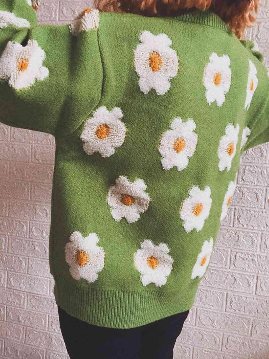 Charming Floral Long Sleeve Knit Sweater