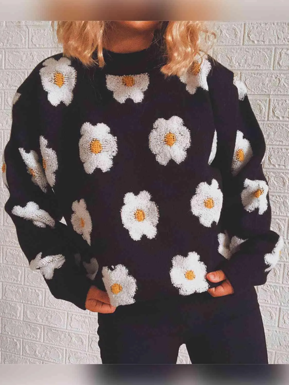 Charming Floral Long Sleeve Knit Sweater