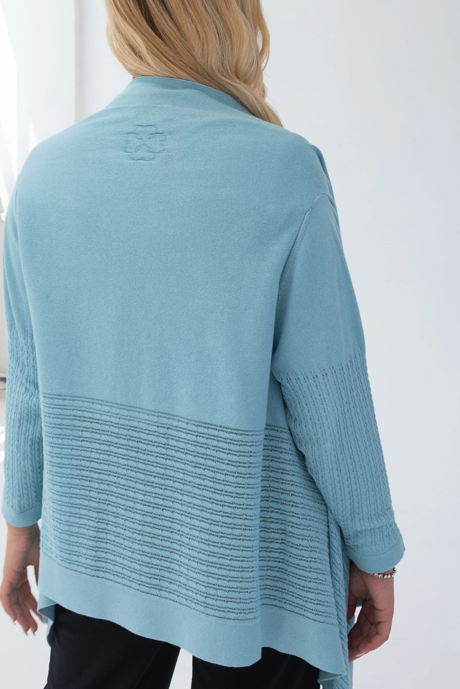 Classic triangle cardigan blue light