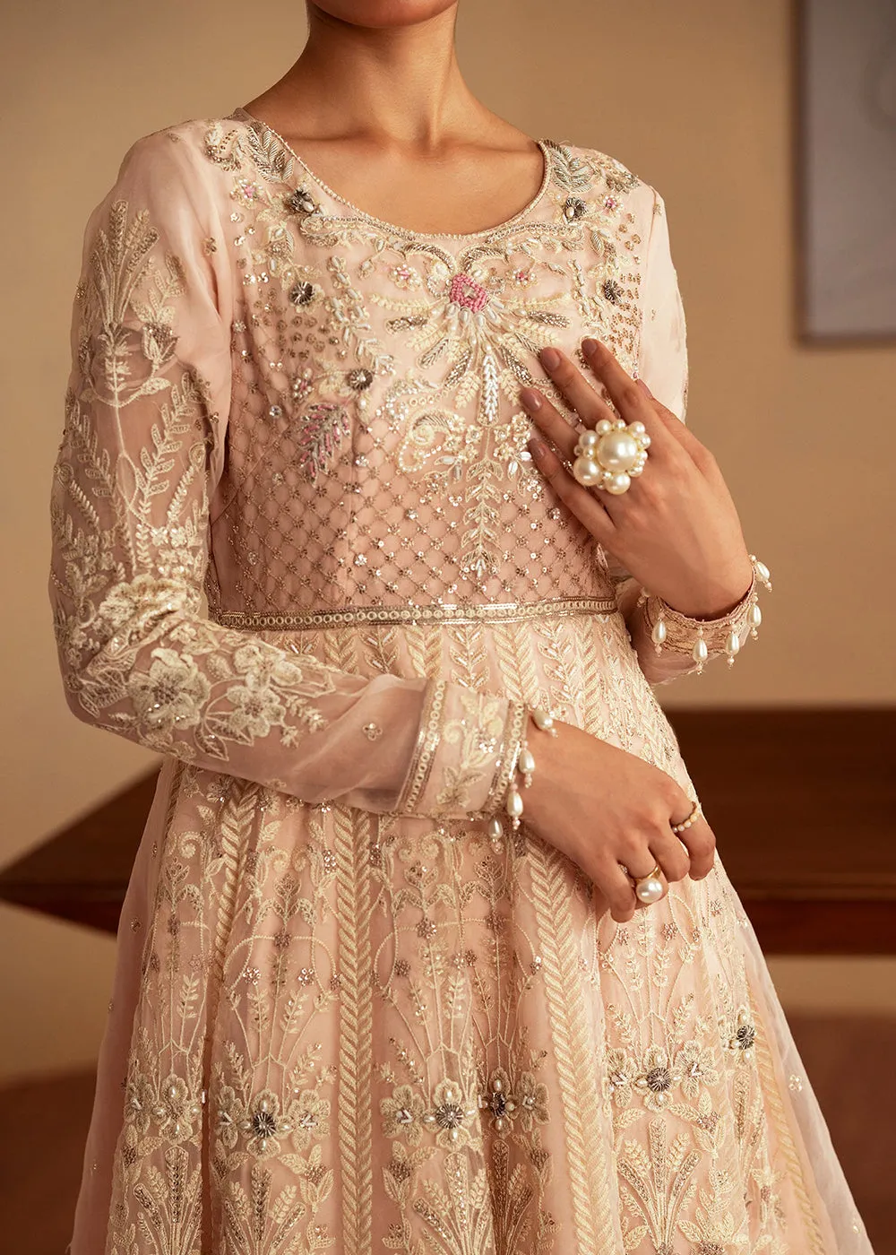 Romansiyyah Luxury Formals '24 by Emaan Adeel | FAATIN