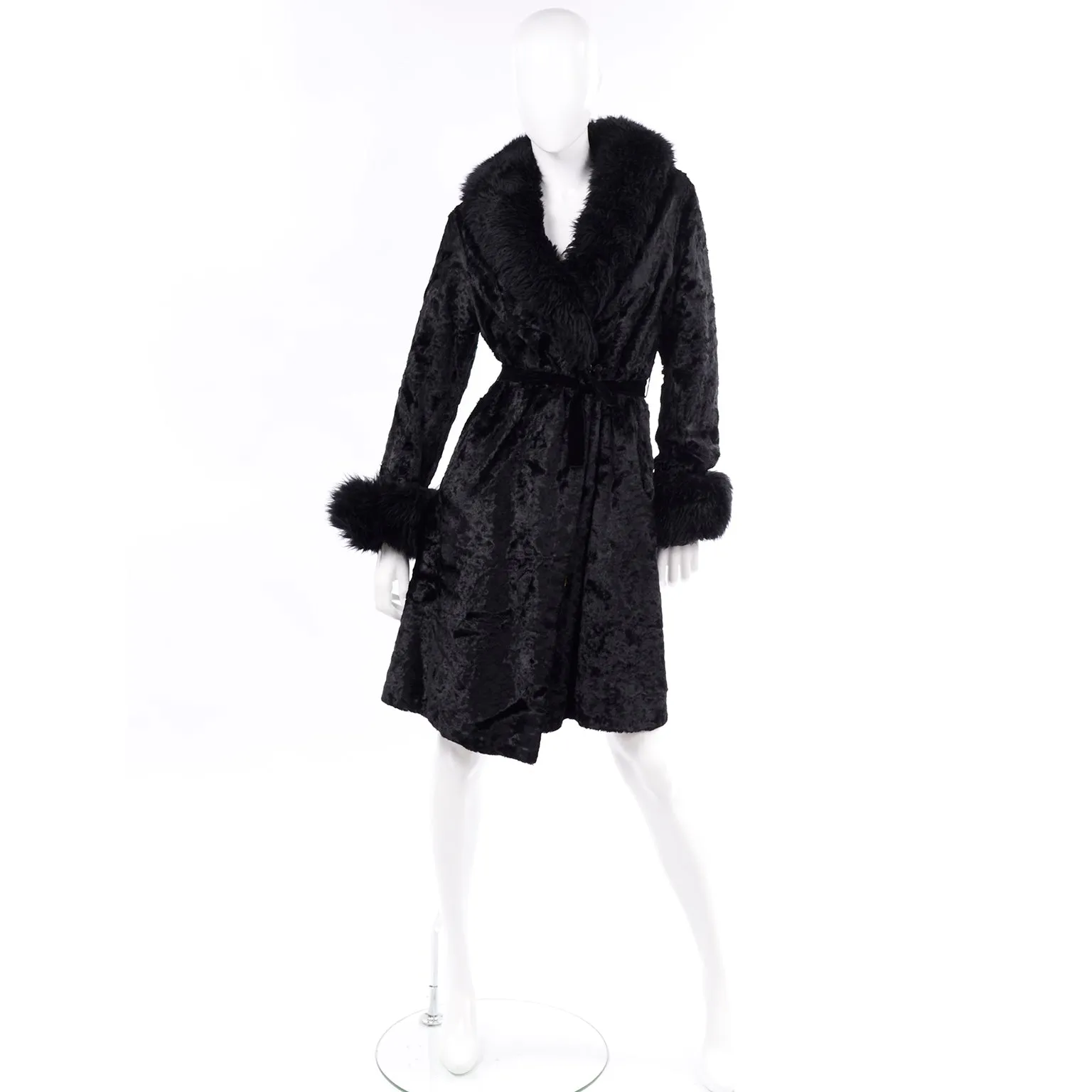 Vintage 1970s Rosewin Black Crushed Velvet Coat w Faux Fur Trim